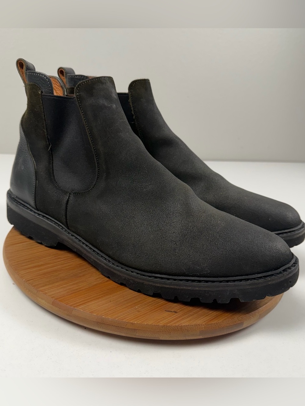 Allen Edmonds Men's Black Suede Chukka Chelsea Boots